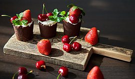 Healthy strawberry desserts – simple recipes for those who count calories 