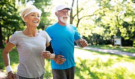 By exercising, you can stop the time! We explain how physical activity slows the ageing processes. 